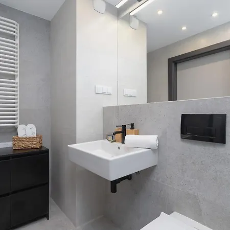 Apartment Exquisite Zablocie 19a By Renters Prestige Krakow